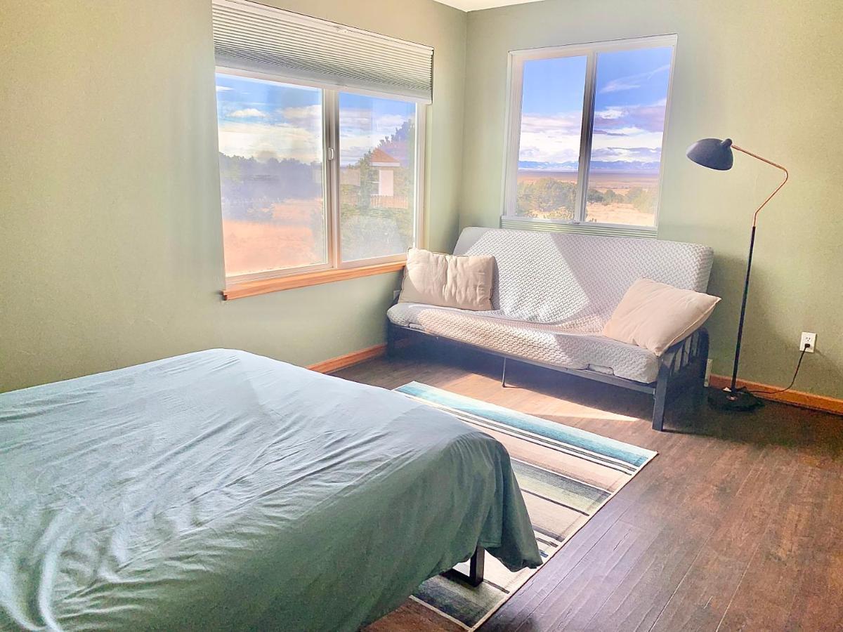 Vila Cozy Remote Retreat • Mountain Views • Stargazing Crestone Exteriér fotografie